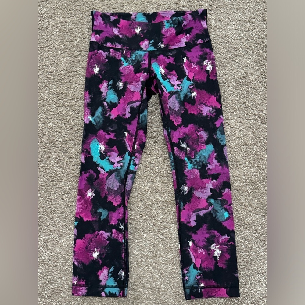 Lululemon Wunder Under Crop III Midnight Bloom Black Deep Fuschia - Picture 2 of 5
